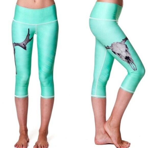 teeki Pants - Teeki Leggings Crop XS Green Yoga Pilates Deer Medicine Festival Boho Capri